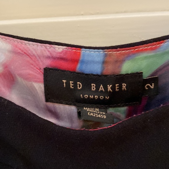 Ted Baker Capri Pants - Picture 2 of 3